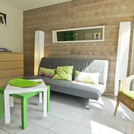 Luxurious With Swimming Pool Amidst The Rhone Alps Appartamento Chamonix