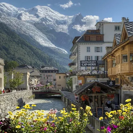 Appartamento Luxurious With Swimming Pool Amidst The Rhone Alps Chamonix